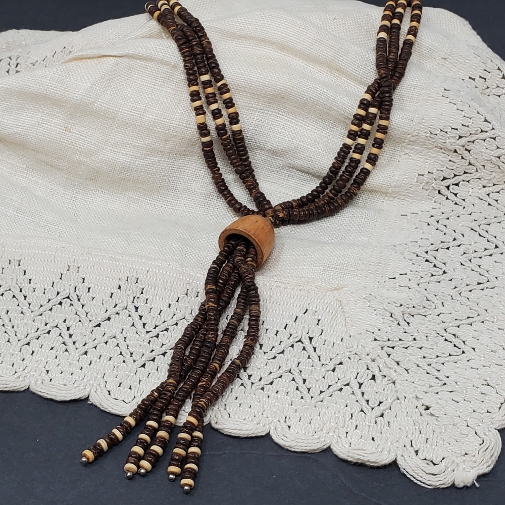 Vintage Wooden Tassel Necklace MultiStrand In great condition
